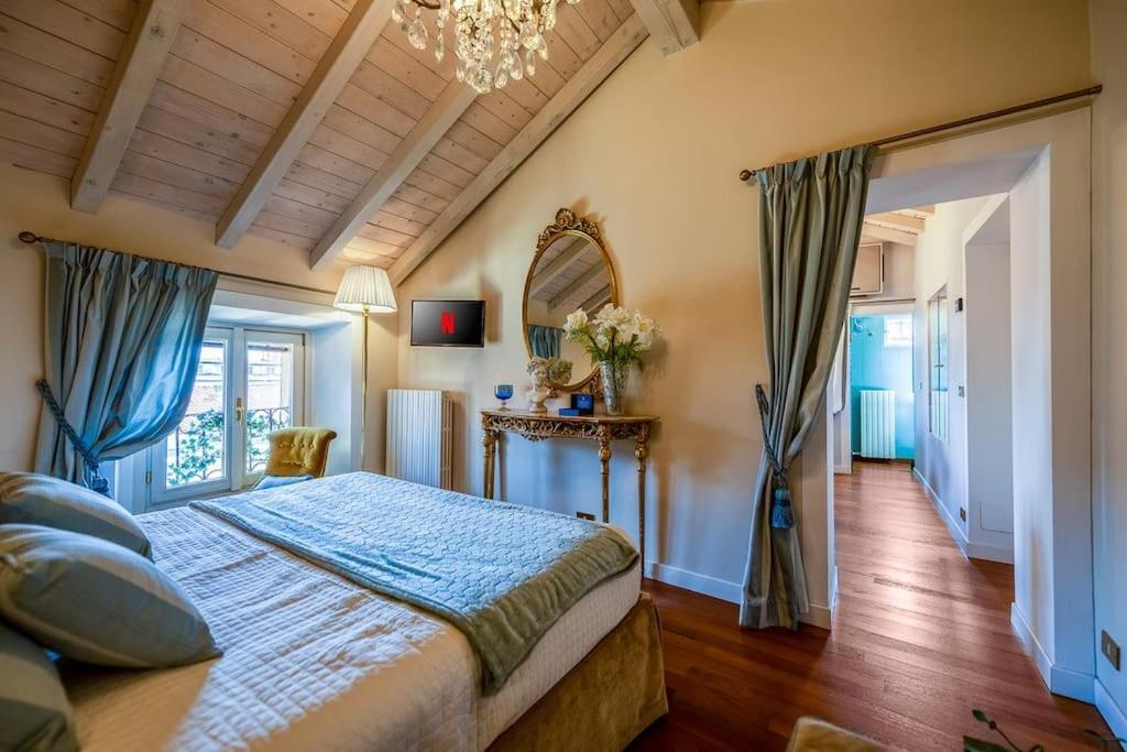 Duomo - Prestigious Penthouse With Panoramic View Apartment