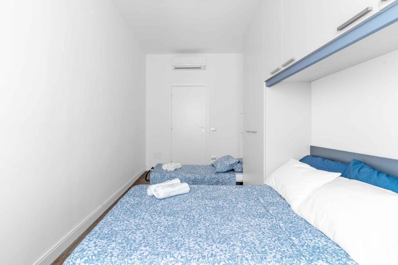 Apartment Mo237 Loreto- Duomo -modern -