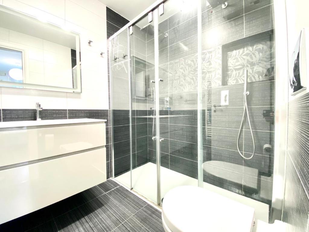 Mpm - Belinzaghi 5 6 Pax * Mailand