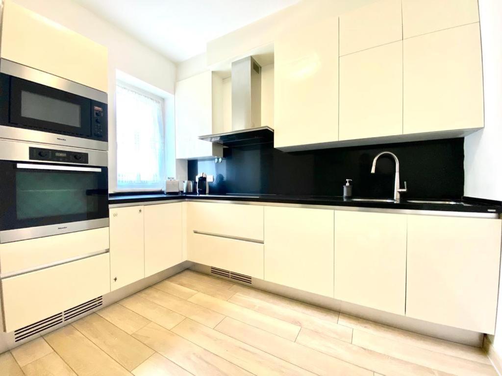 Apartment Mpm - Belinzaghi 5 6 Pax *