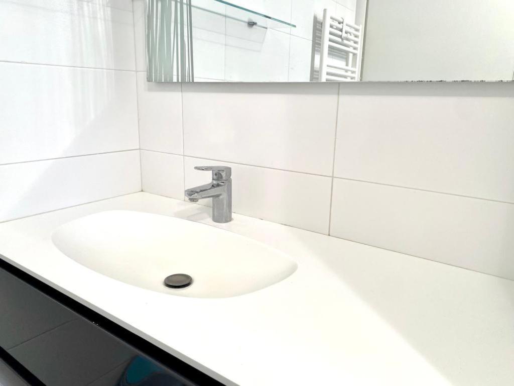 Mpm - Belinzaghi 5 6 Pax Apartment *
