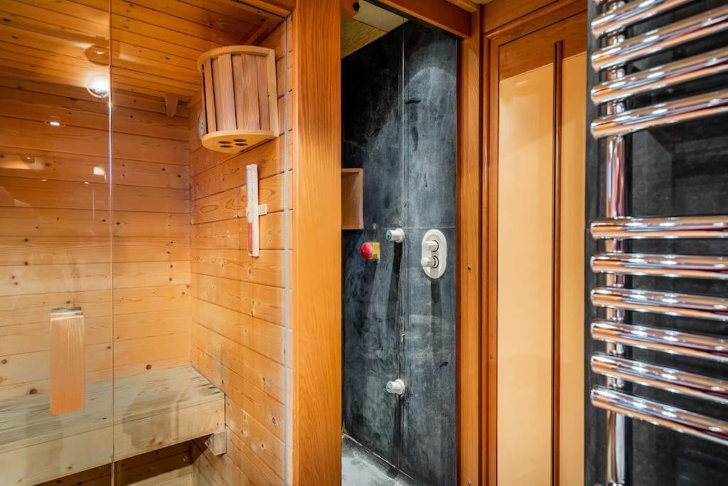 Apartment Luxury Penthouse - Sauna, Garage, Office, Terrace Mailand