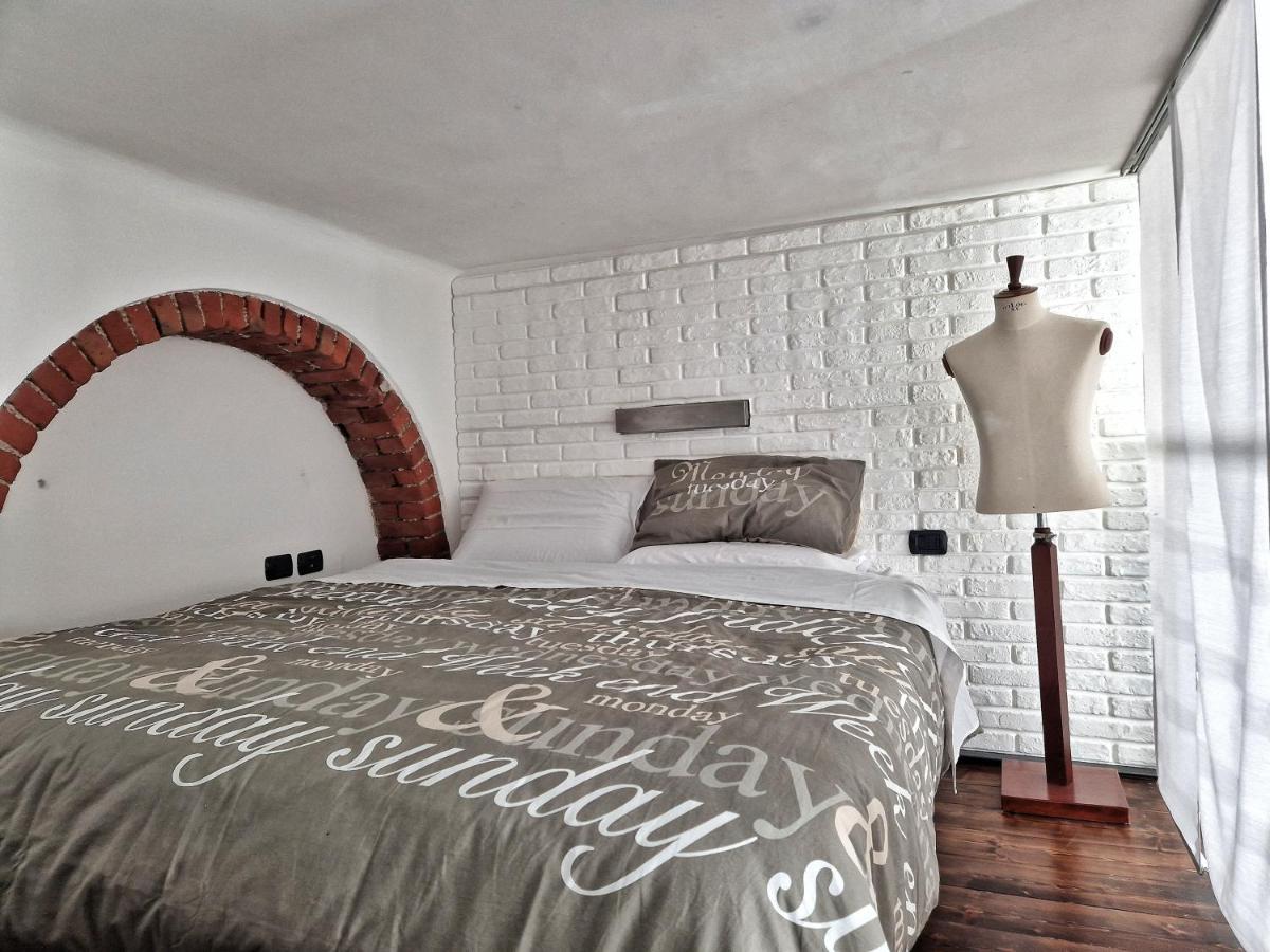 Loft Centro, 10 Min From Duomo Apartment