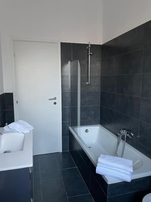 Apartamento A *