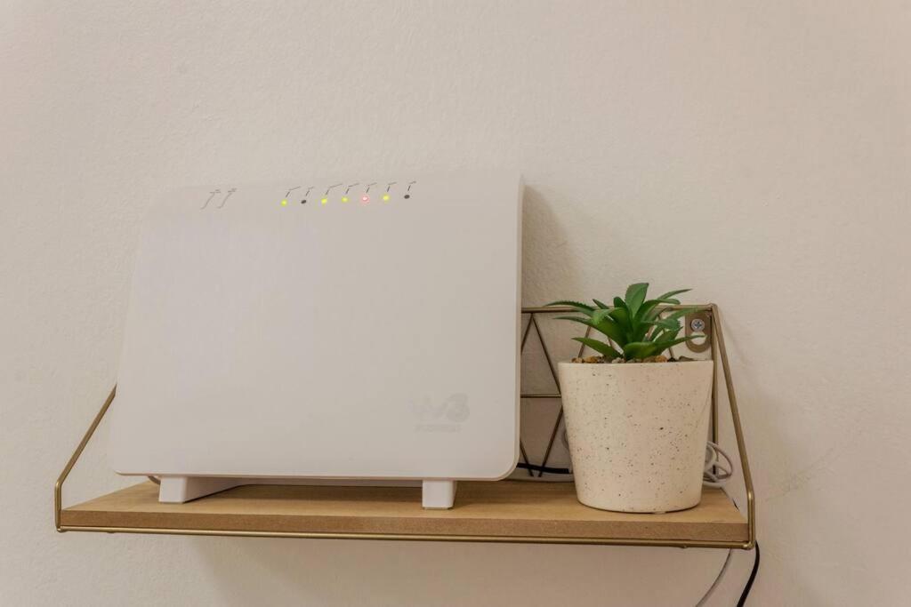 Duomo - Montenapoleone, Comfort & Wi-fi Apartamento *