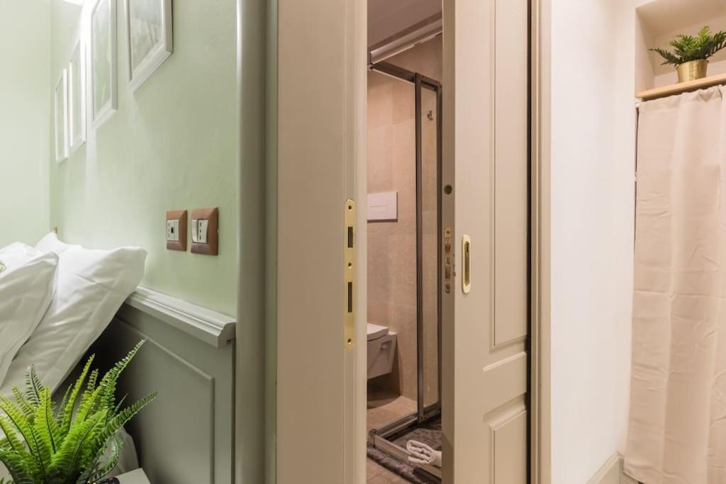 Duomo - Montenapoleone, Comfort & Wi-fi Apartamento *
