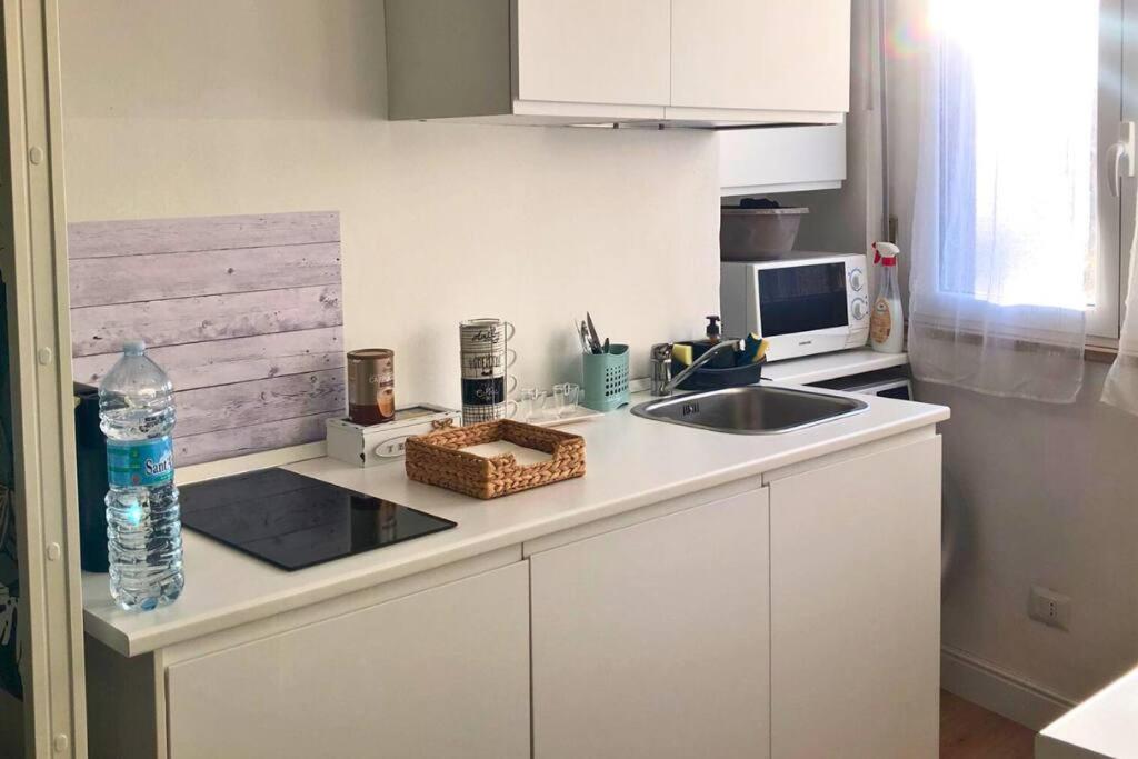 Apartment Design Moderno:monolocale Spazioso Vicino Metro M2