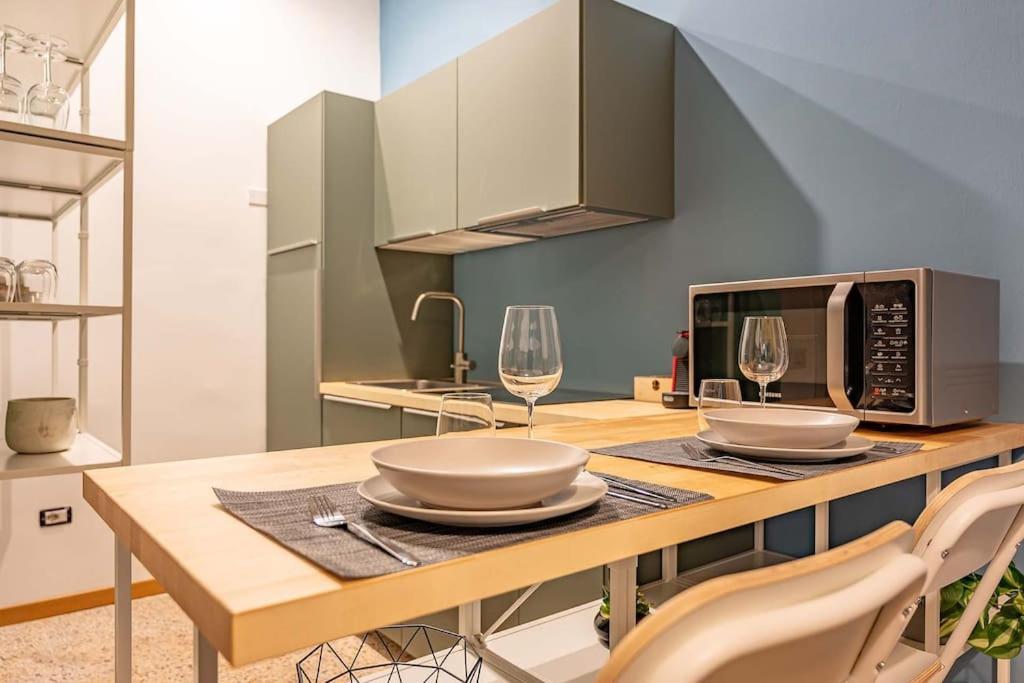 Apartment Guest Planet - Cozy Housing Porta Romana M3 *