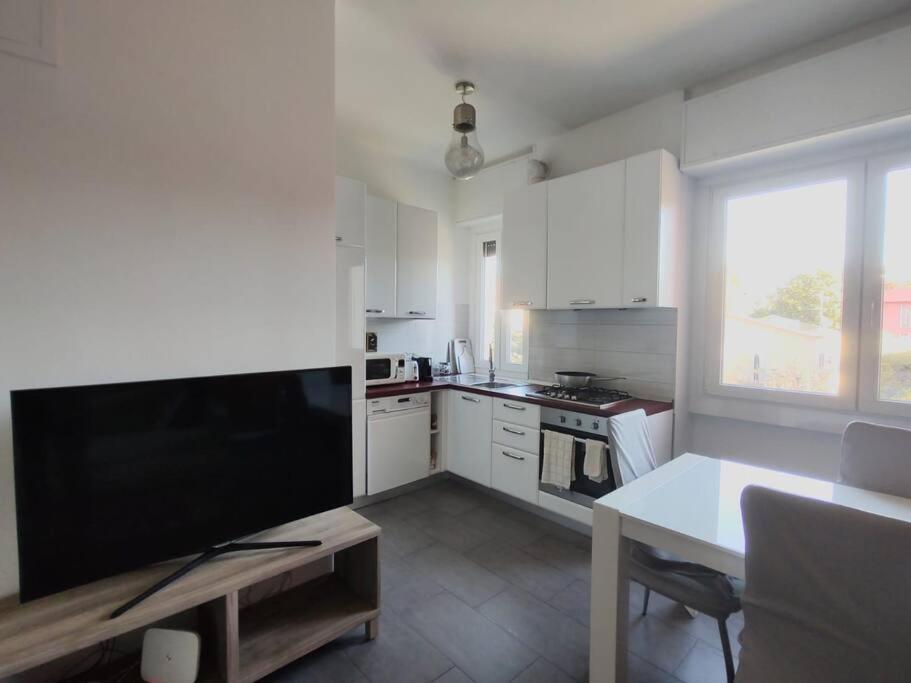 Apartamento Bilocale Luminoso E Accogliente Zona Marche *