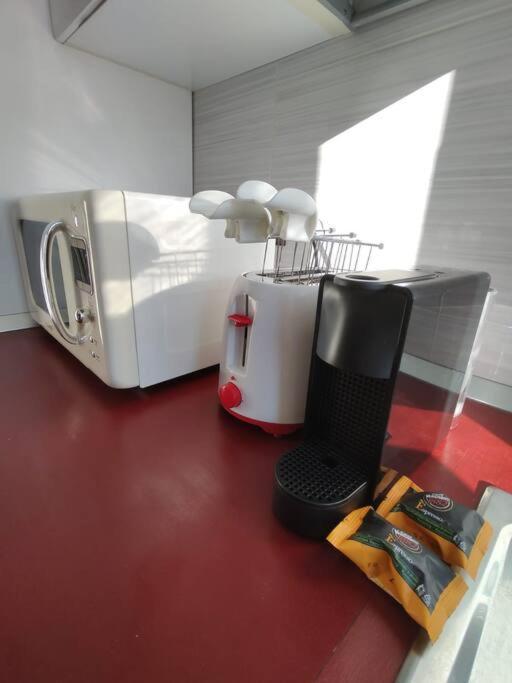 Apartamento Bilocale Luminoso E Accogliente Zona Marche *