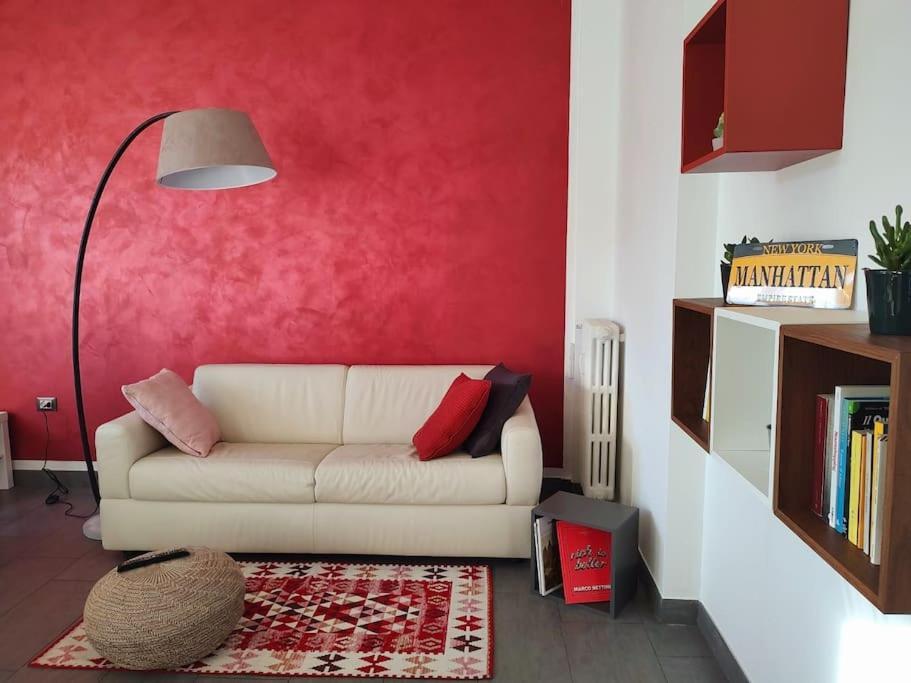 Apartamento Bilocale Luminoso E Accogliente Zona Marche *