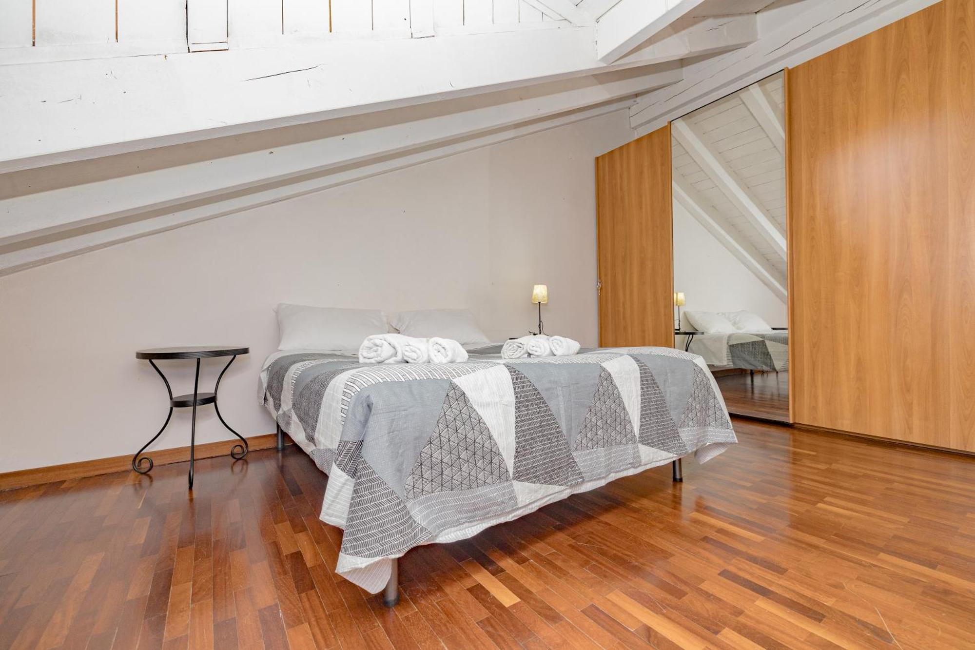 Milanogorla-metro 50mt-duomo A 15 Minuti Apartamento Milão