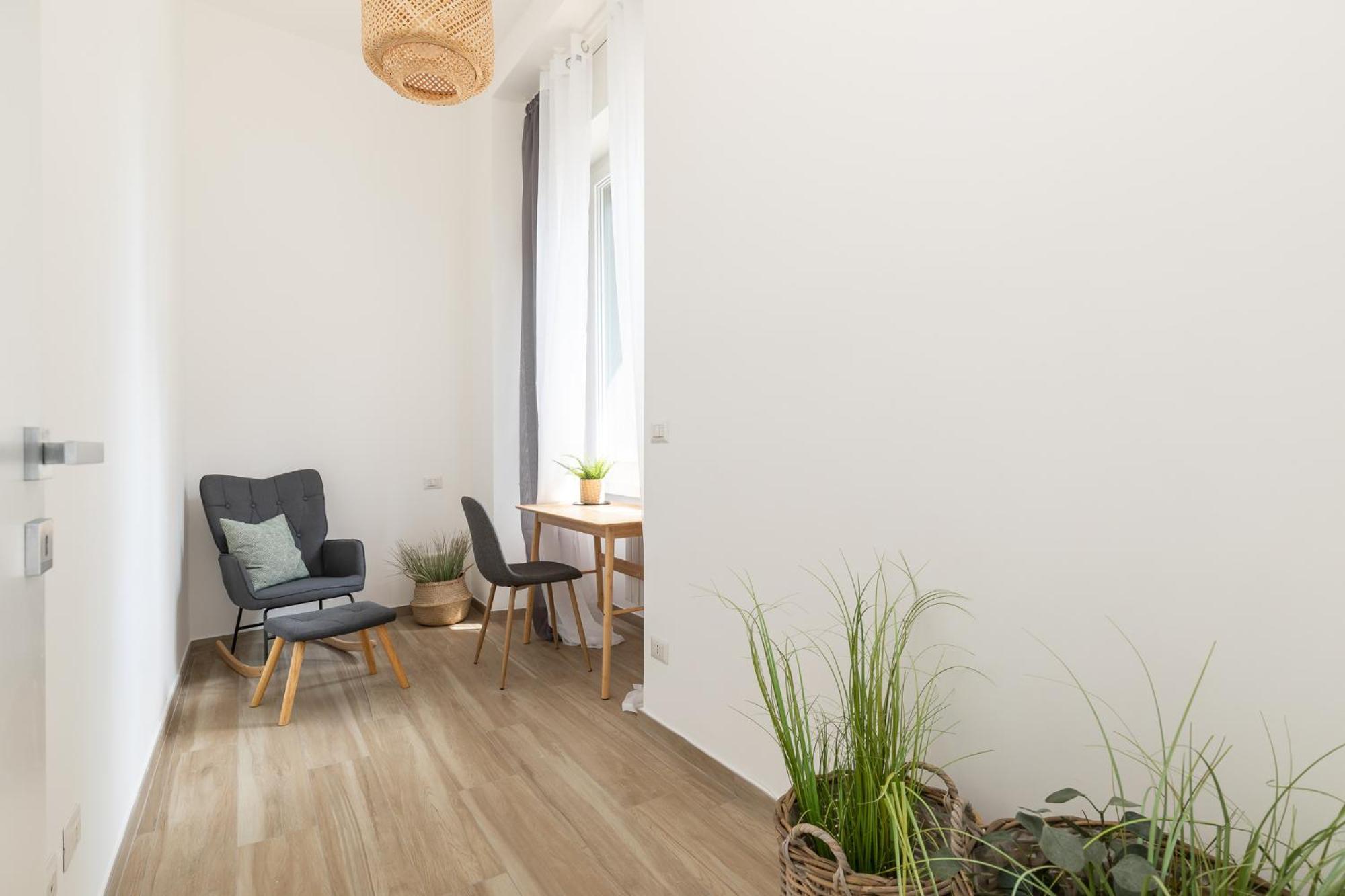 Luni 4 - Design Trilo -m3- 8 Min Dal Duomo Apartment *