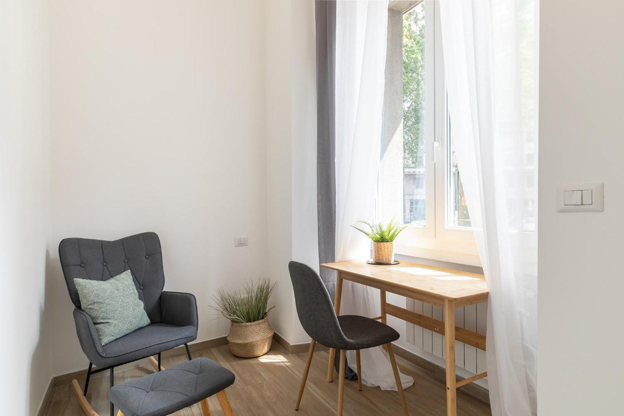 Luni 4 - Design Trilo -m3- 8 Min Dal Duomo Apartment