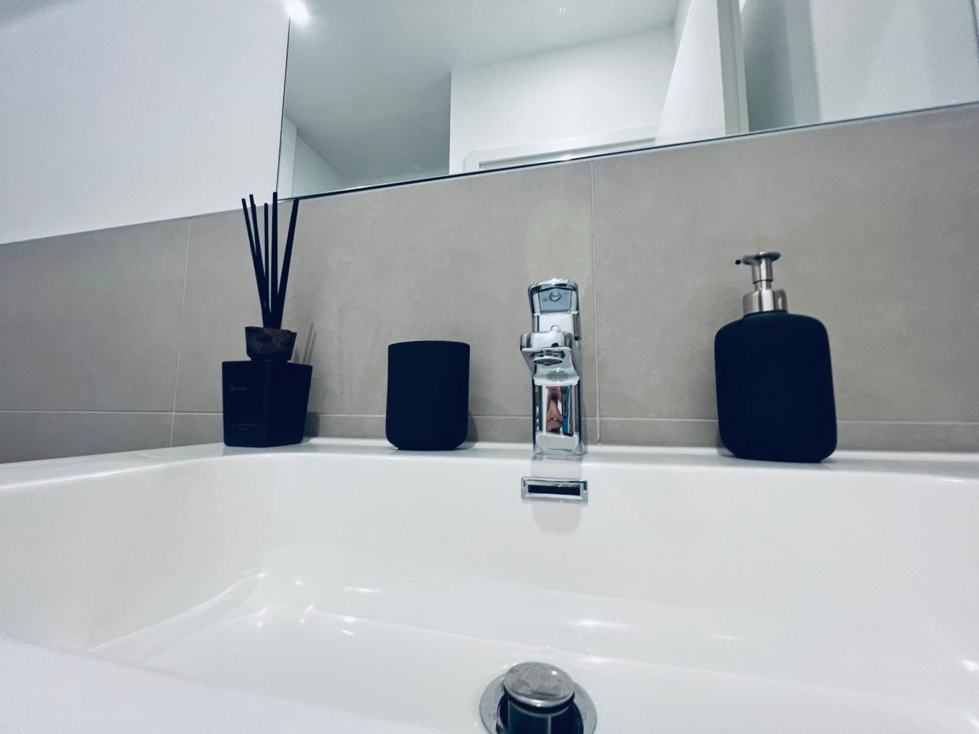 The Boutique - Hebrew Quarter * Milan