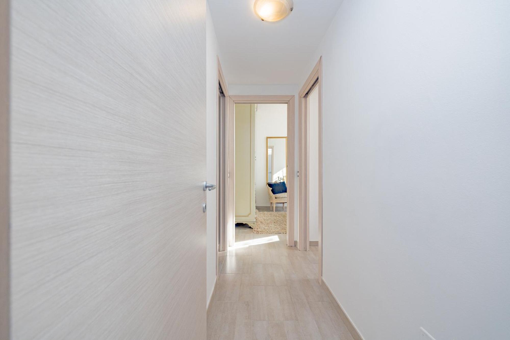 2 Bedroom - Buzzi Hospital, Sempione, Mico, 100mt Metrom5 Milão