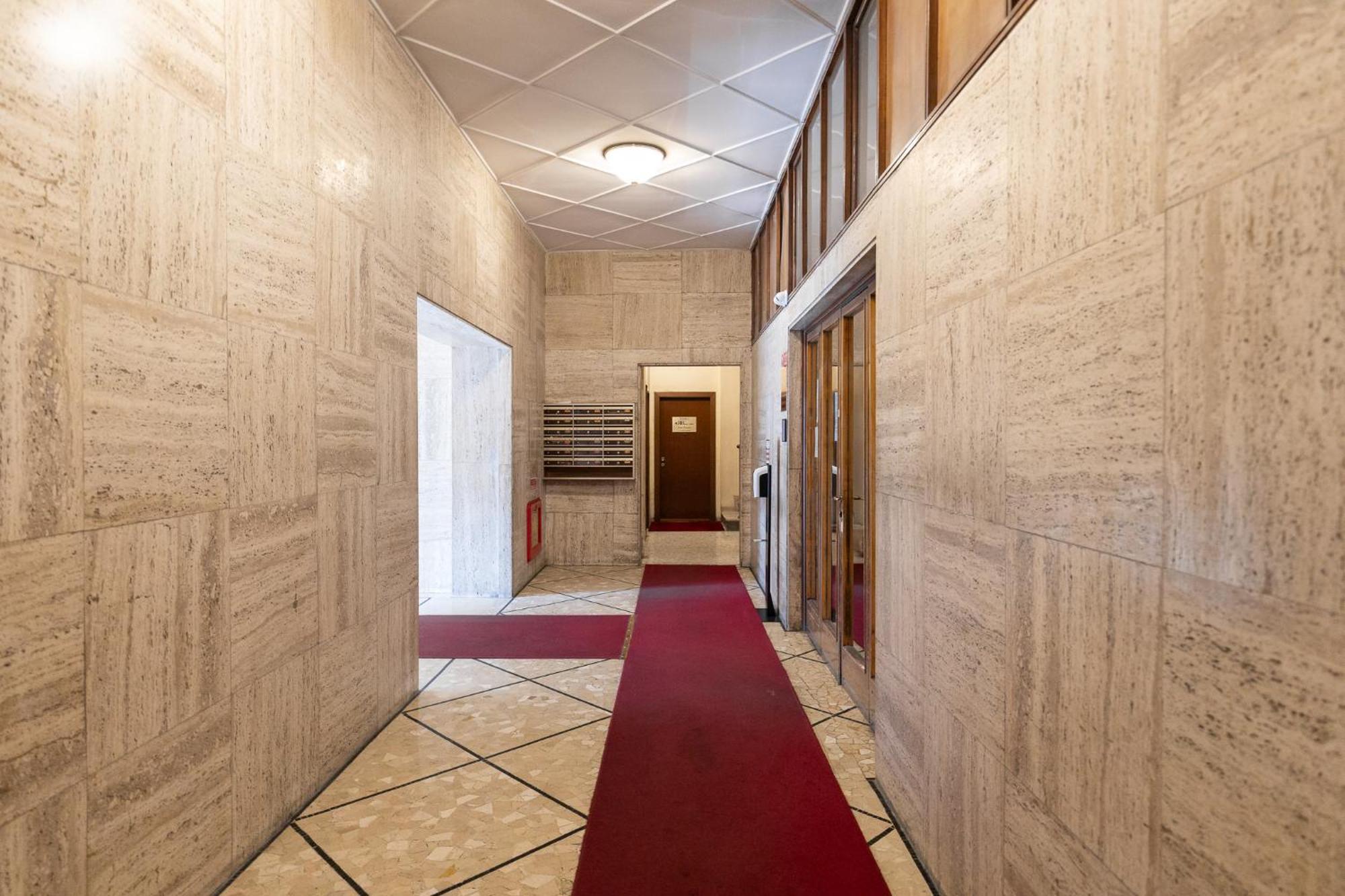 Apartment Luni 4 - Design Trilo -m3- 8 Min Dal Duomo *