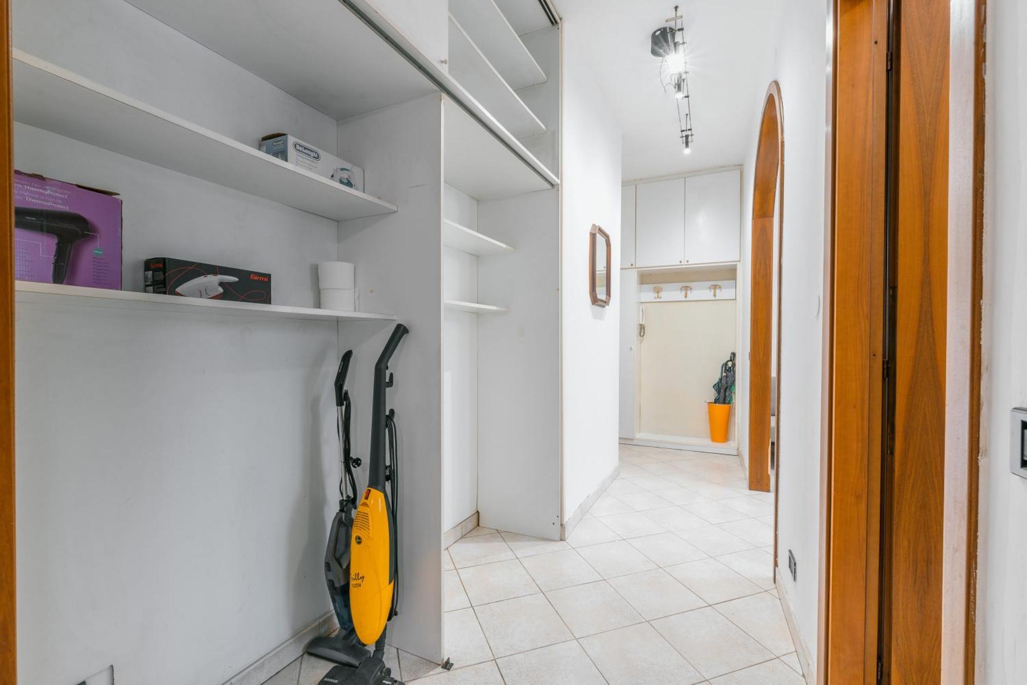 Ihost - De Andreis 11 * Mailand