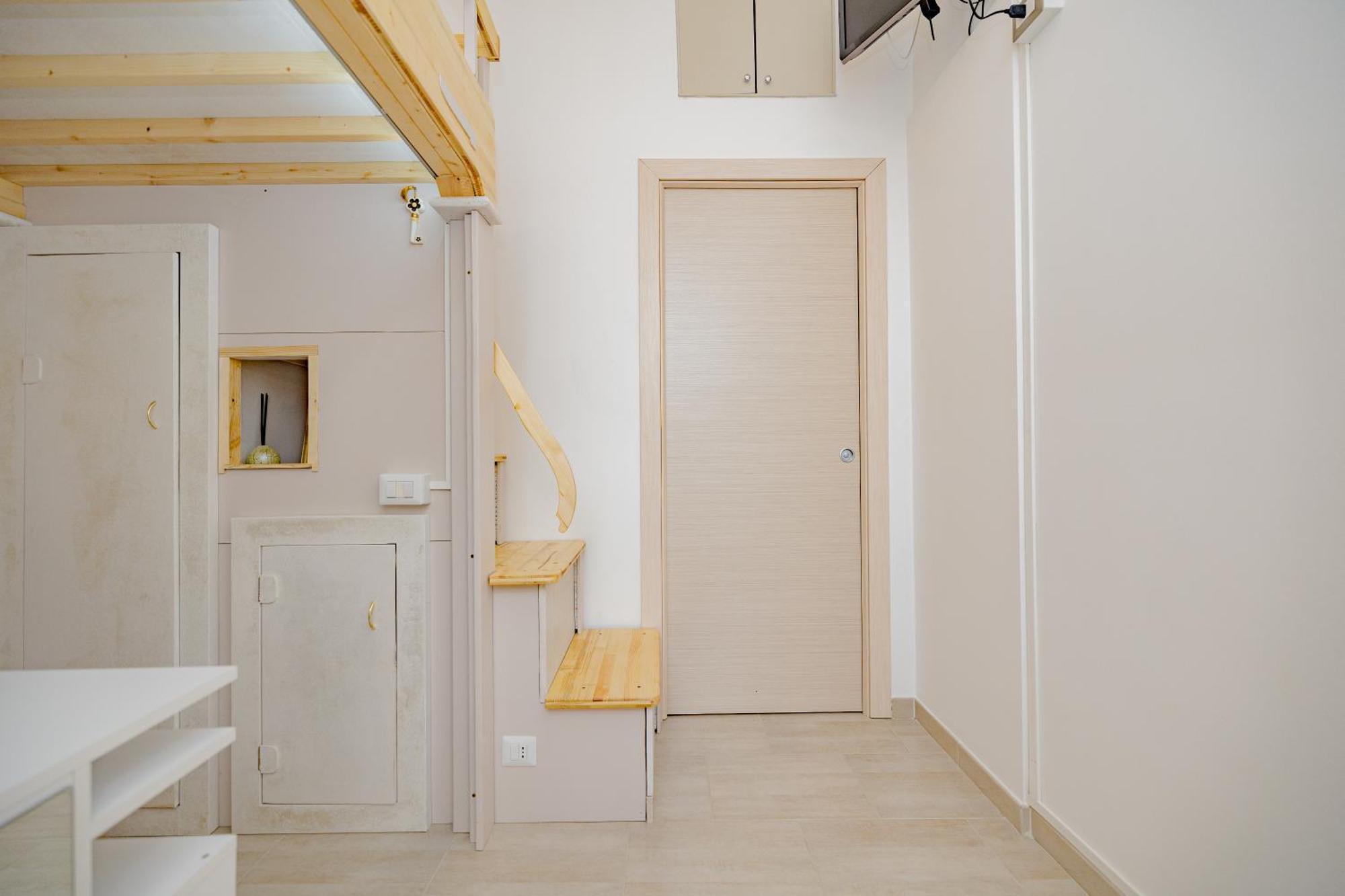 2 Bedroom - Buzzi Hospital, Sempione, Mico, 100mt Metrom5 *
