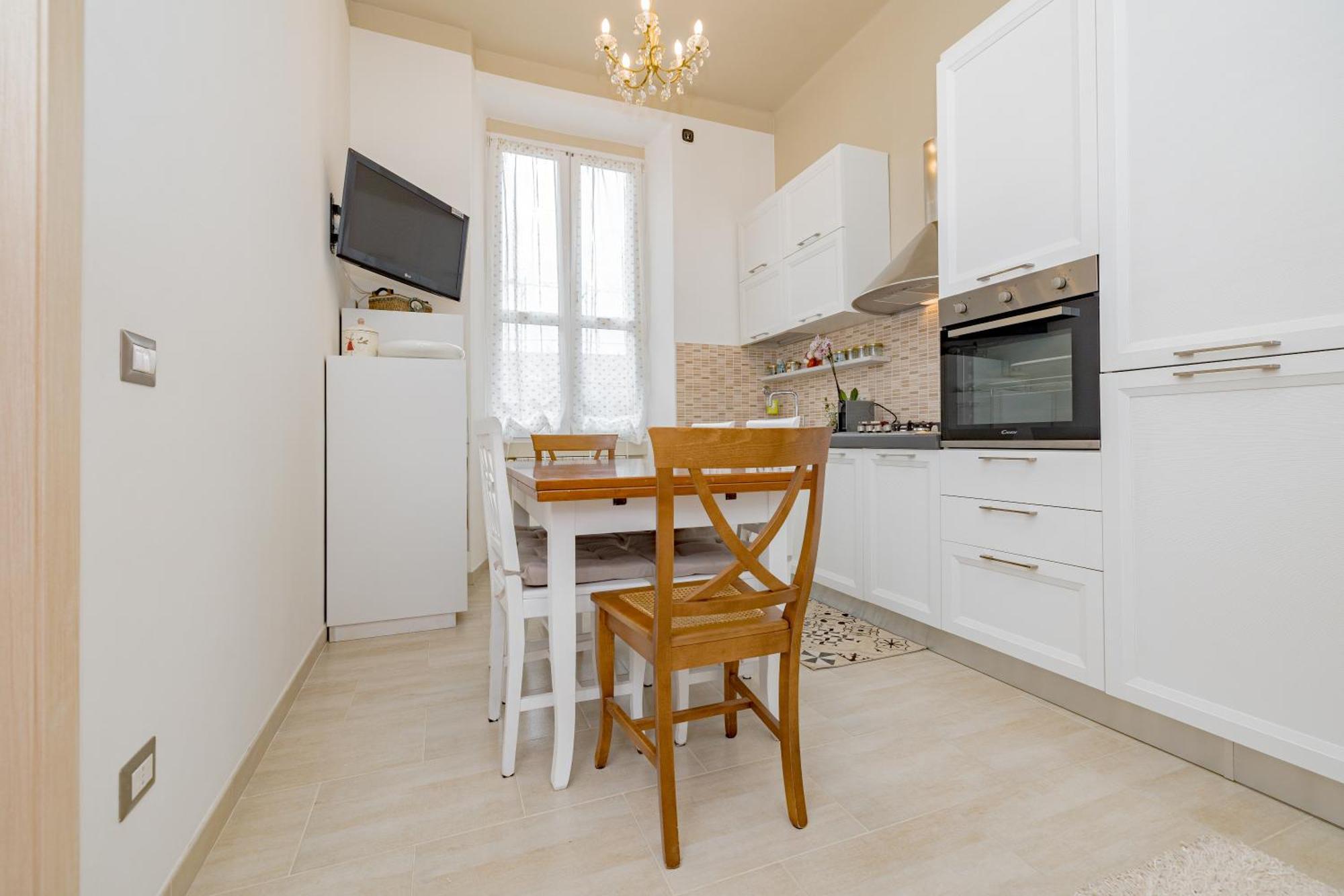 2 Bedroom - Buzzi Hospital, Sempione, Mico, 100mt Metrom5 Milão
