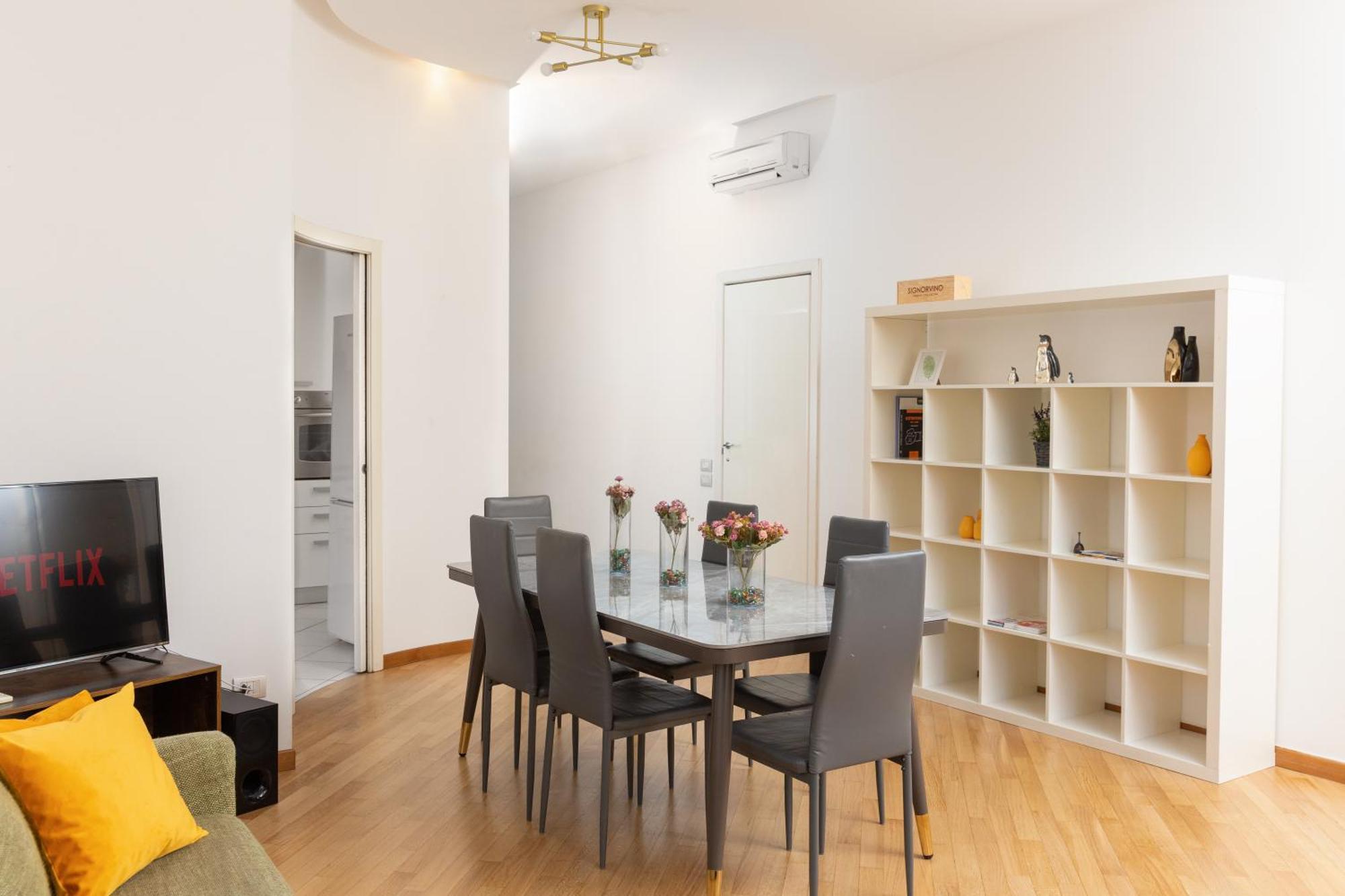 Free Parking Exclusive Magritte Style Apartment