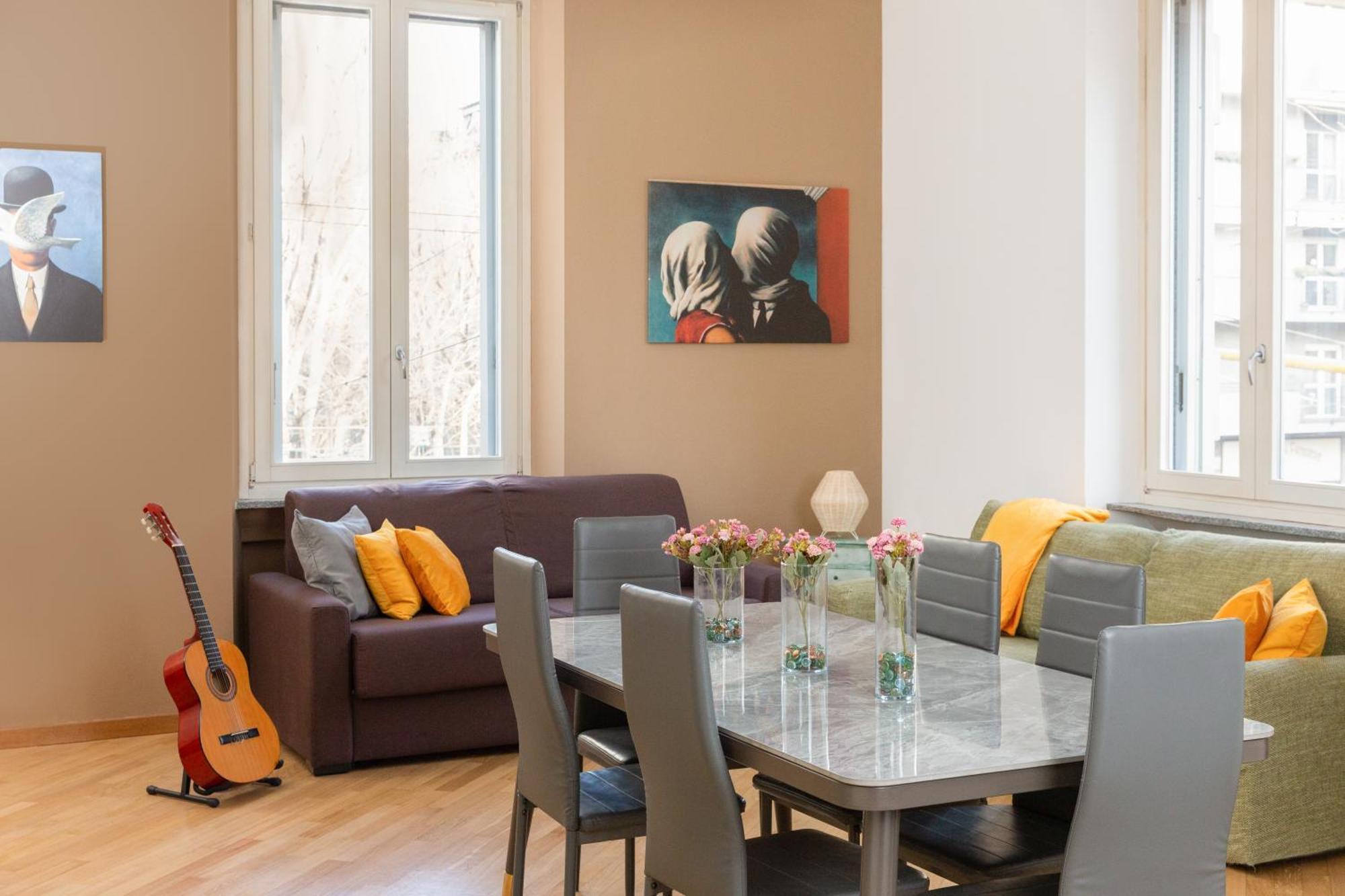 Free Parking Exclusive Magritte Style Apartment *