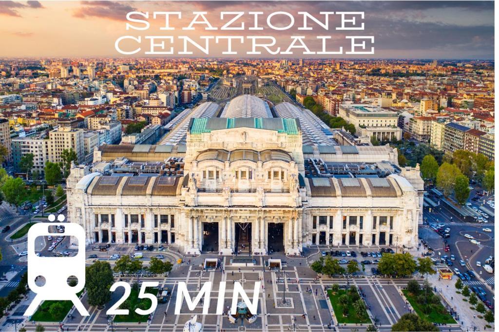 5 Min Walk From Subway Elegant & Modern Apartment