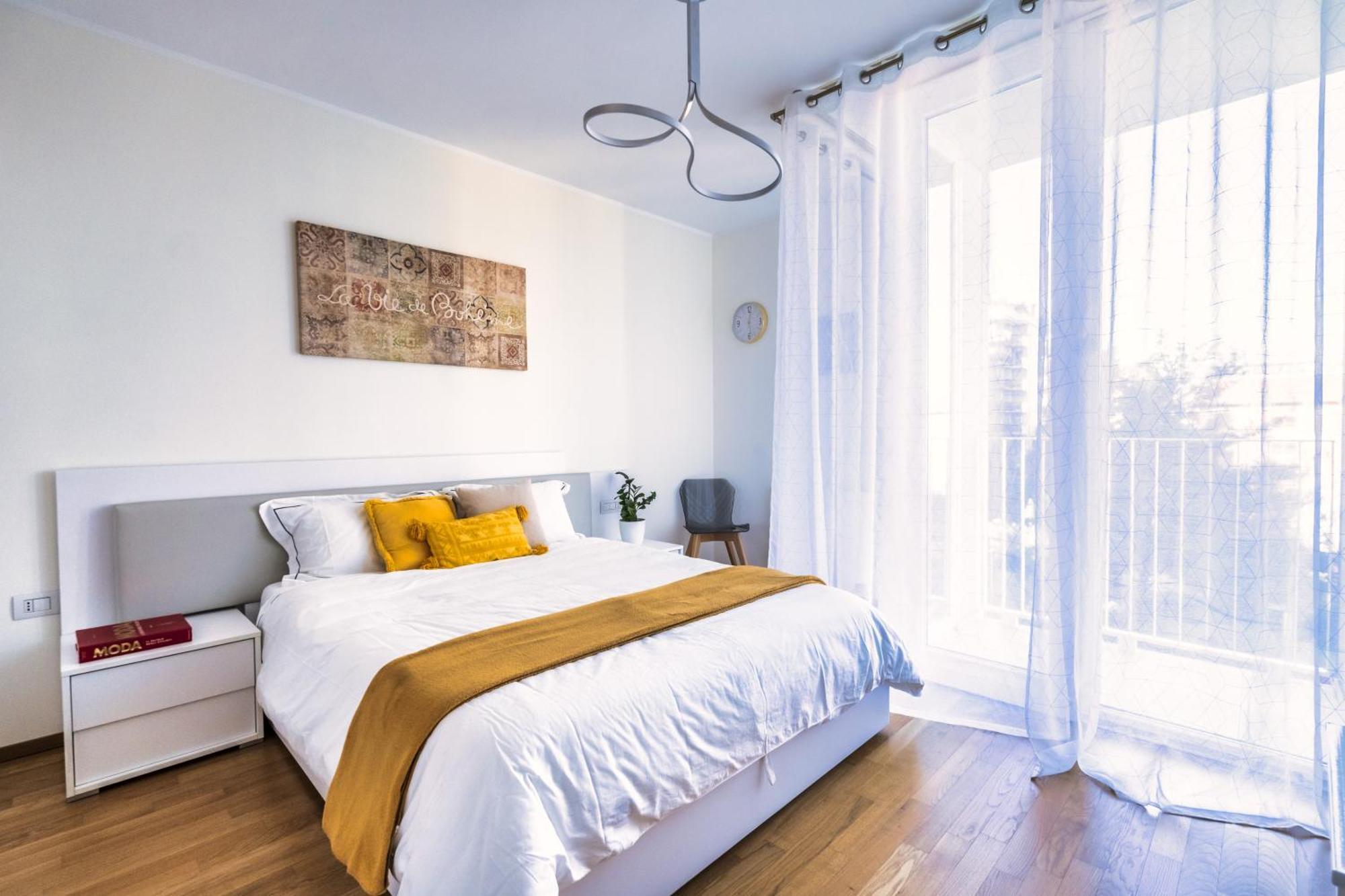 Apartment 5 Min Walk From Subway Elegant & Modern Mailand