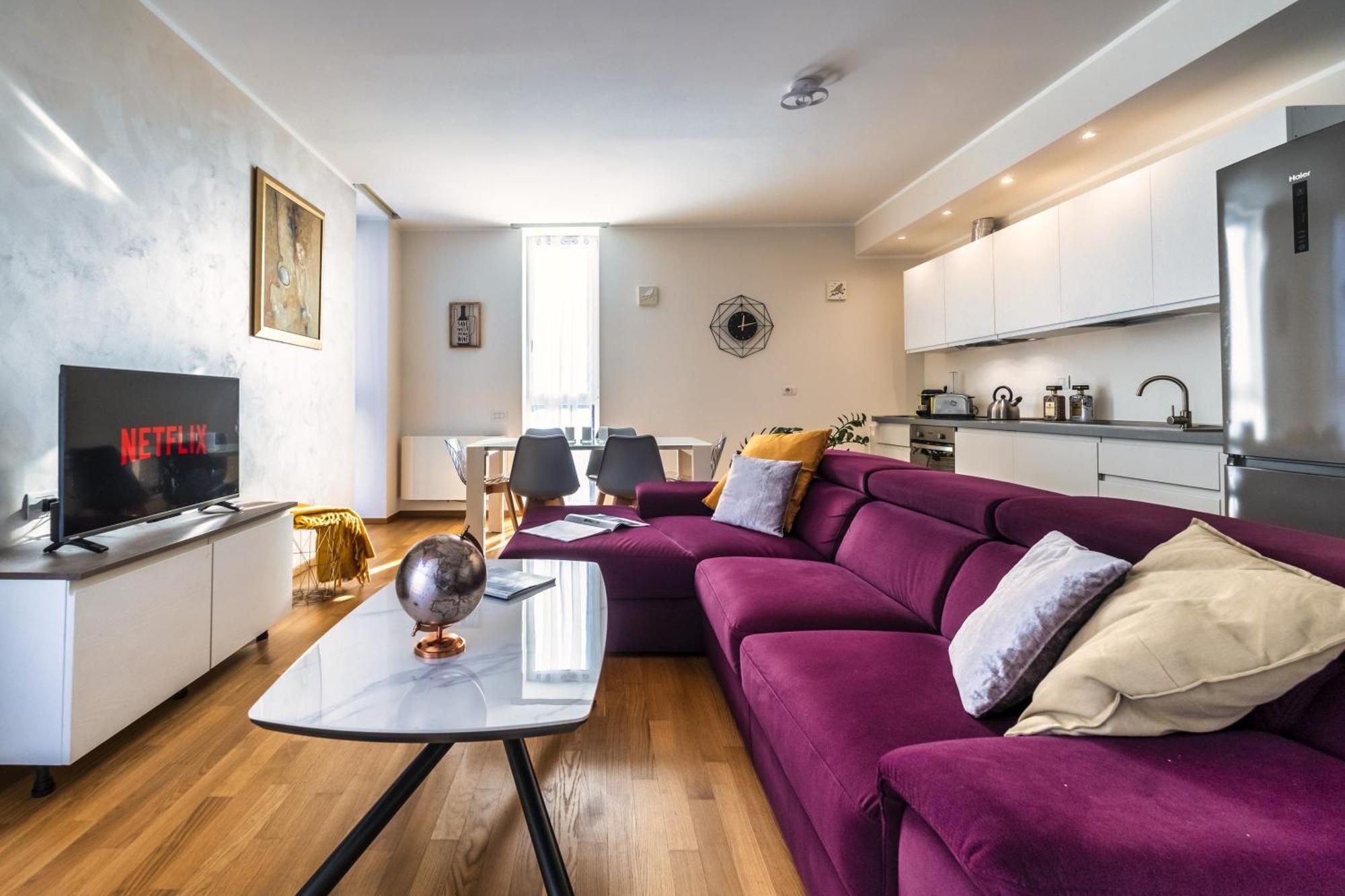 5 Min Walk From Subway Elegant & Modern Mailand