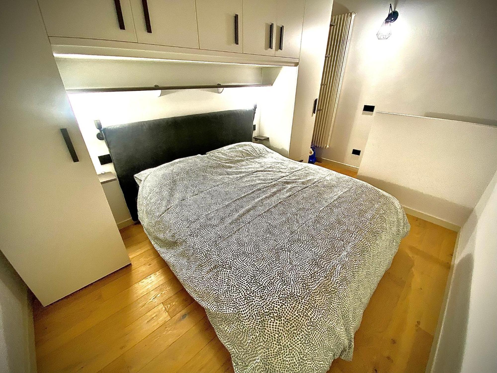 Apartment Niguarda 12 *