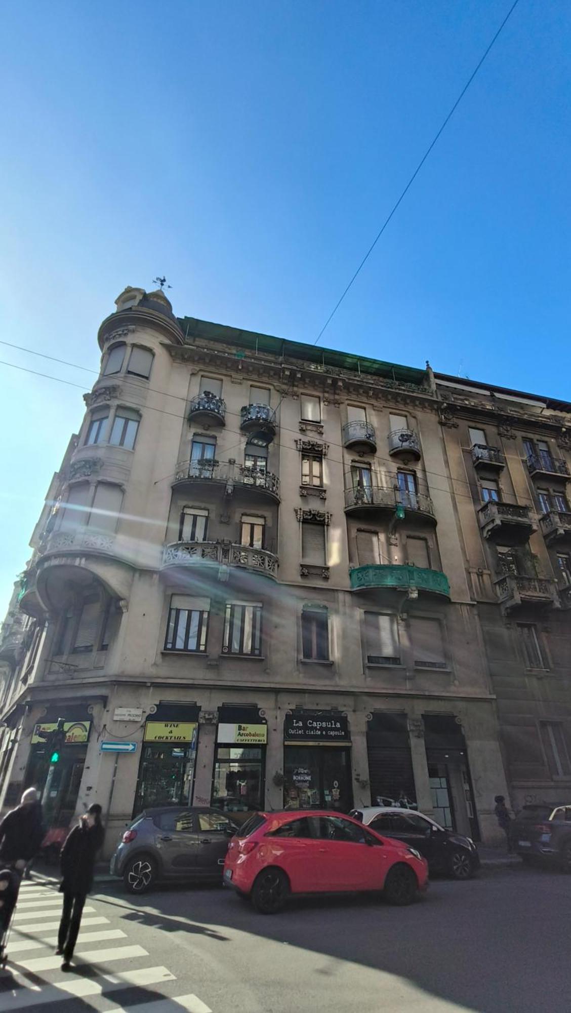 Designed Pop 2 Bedrooms, 2 Baths In Center - Wifi, Ac, Steps From Subway M1 And M2, Station And Airport Connected