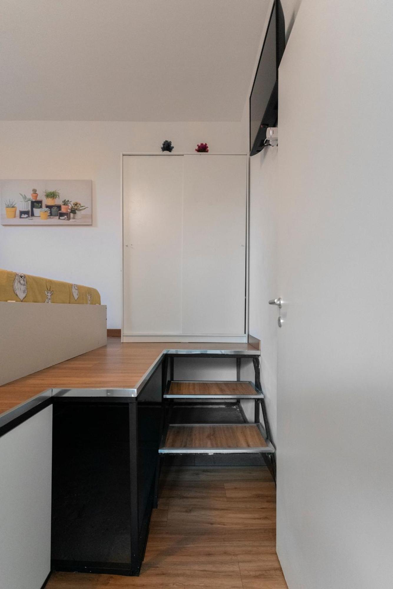 Elegant Sweet - Milan, 15 Minute Duomo Apartment