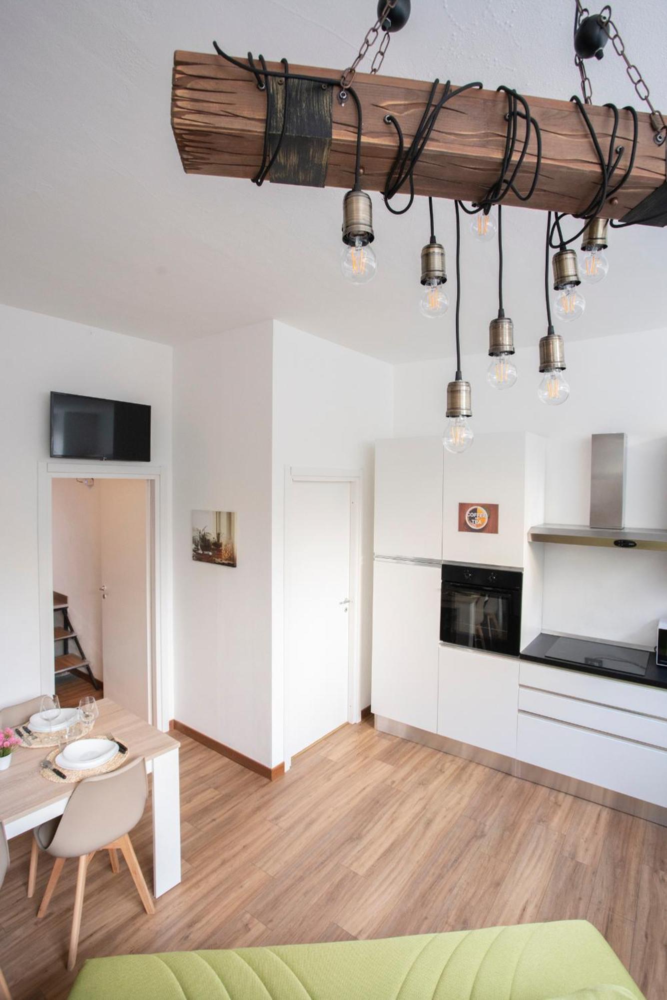 Elegant Sweet - Milan, 15 Minute Duomo Apartment