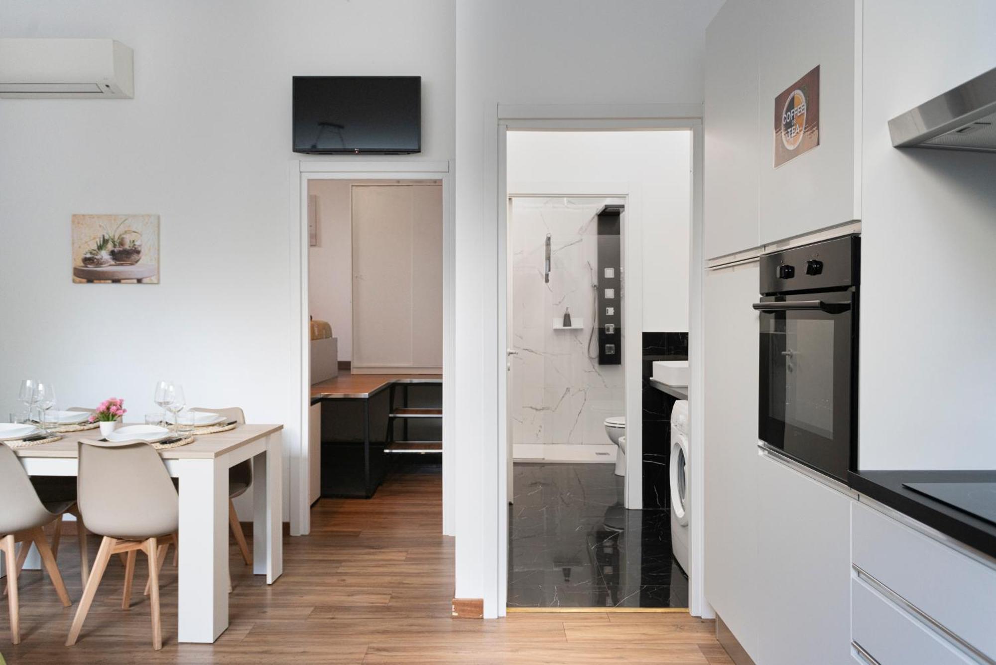 Apartment Elegant Sweet - Milan, 15 Minute Duomo Mailand