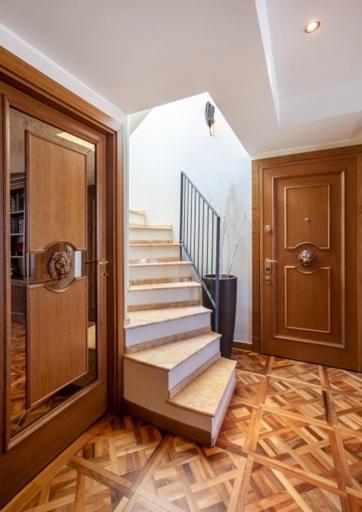 Panoramic Luxury Penthouse 6 People Apartment