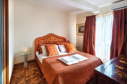 Panoramic Luxury Penthouse 6 People Apartment Milan