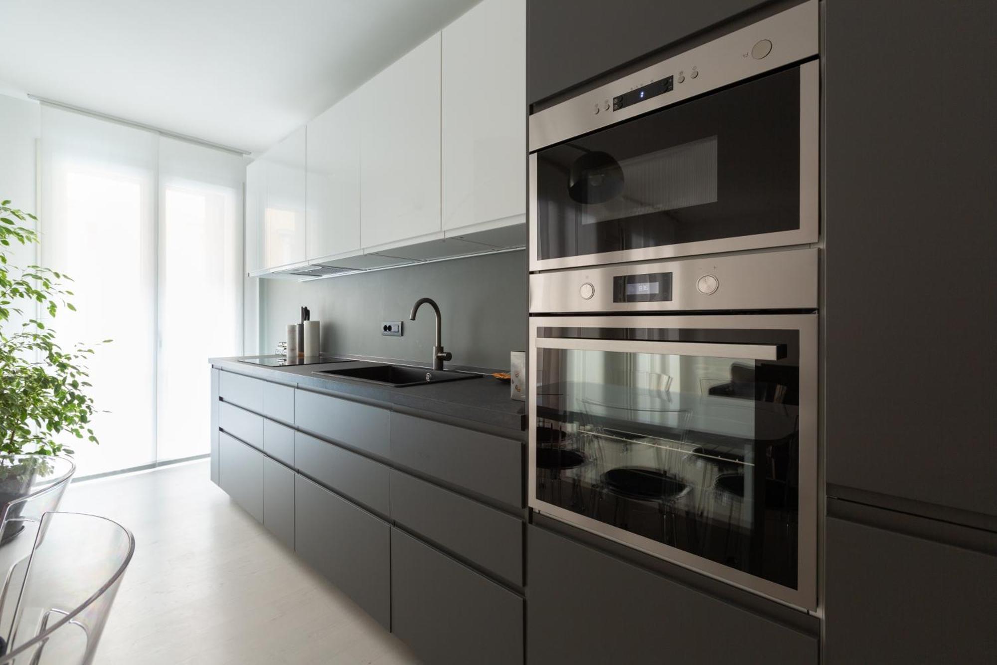 Porta Nuova Bright And Roomy Flat