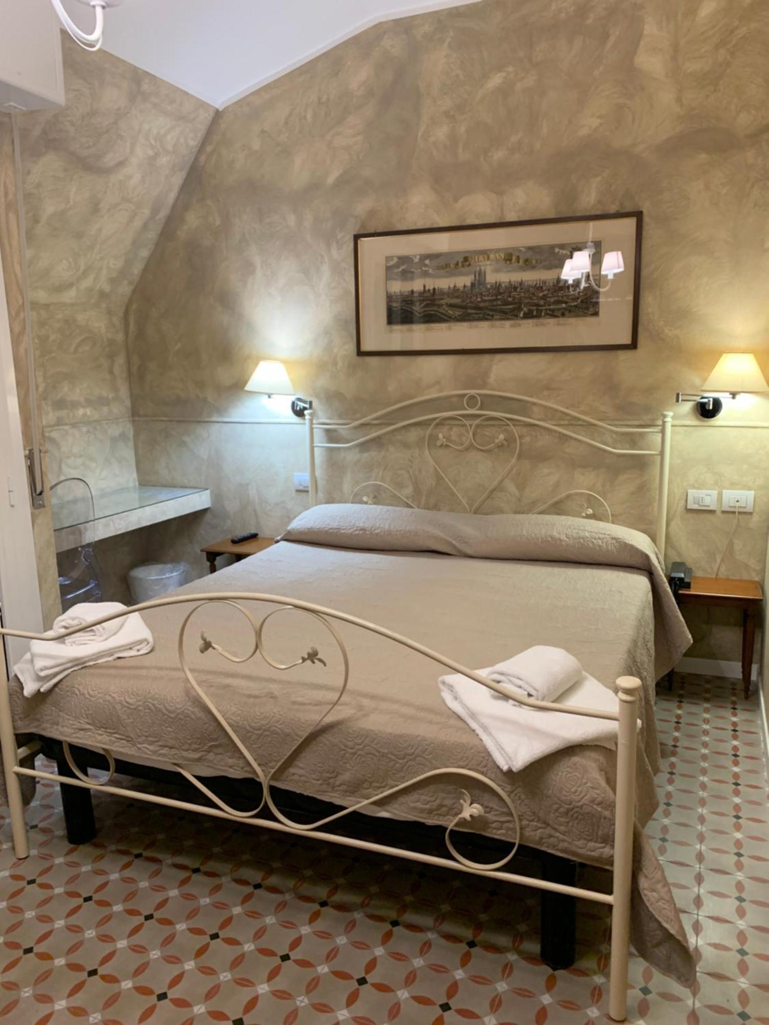 Giovanna Citylife Hotel