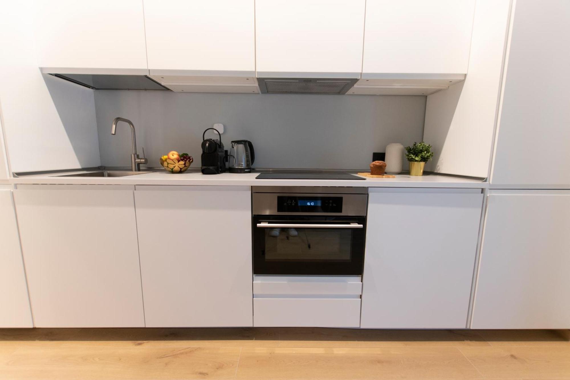 Ihost Luxury -private Parking- Plana 4 *
