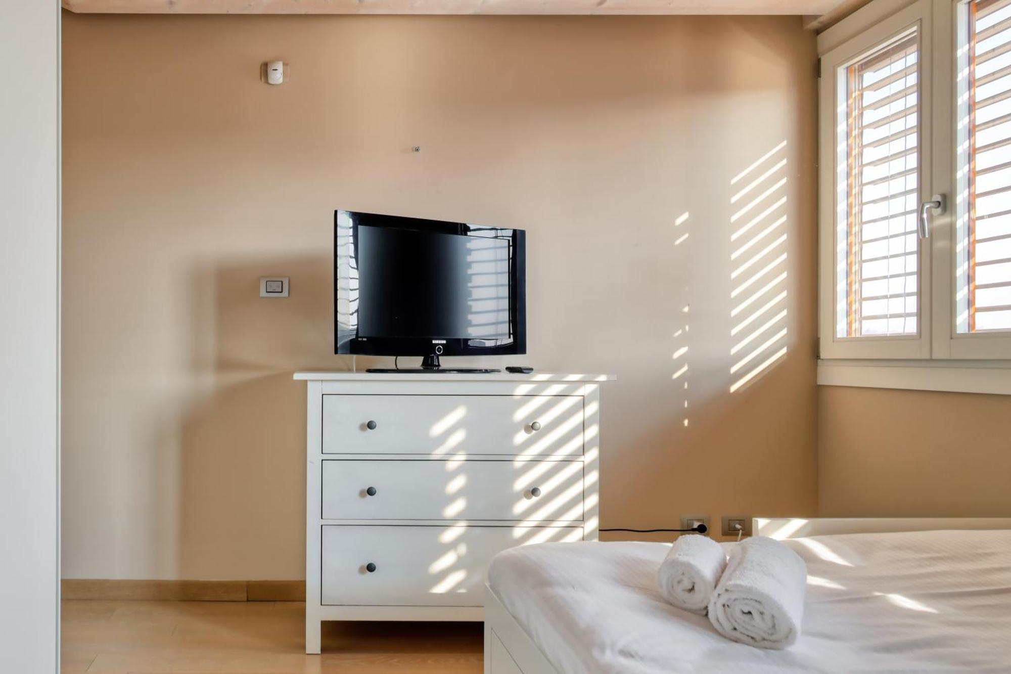 Joivy Elegant With Parking And Balcony Mailand