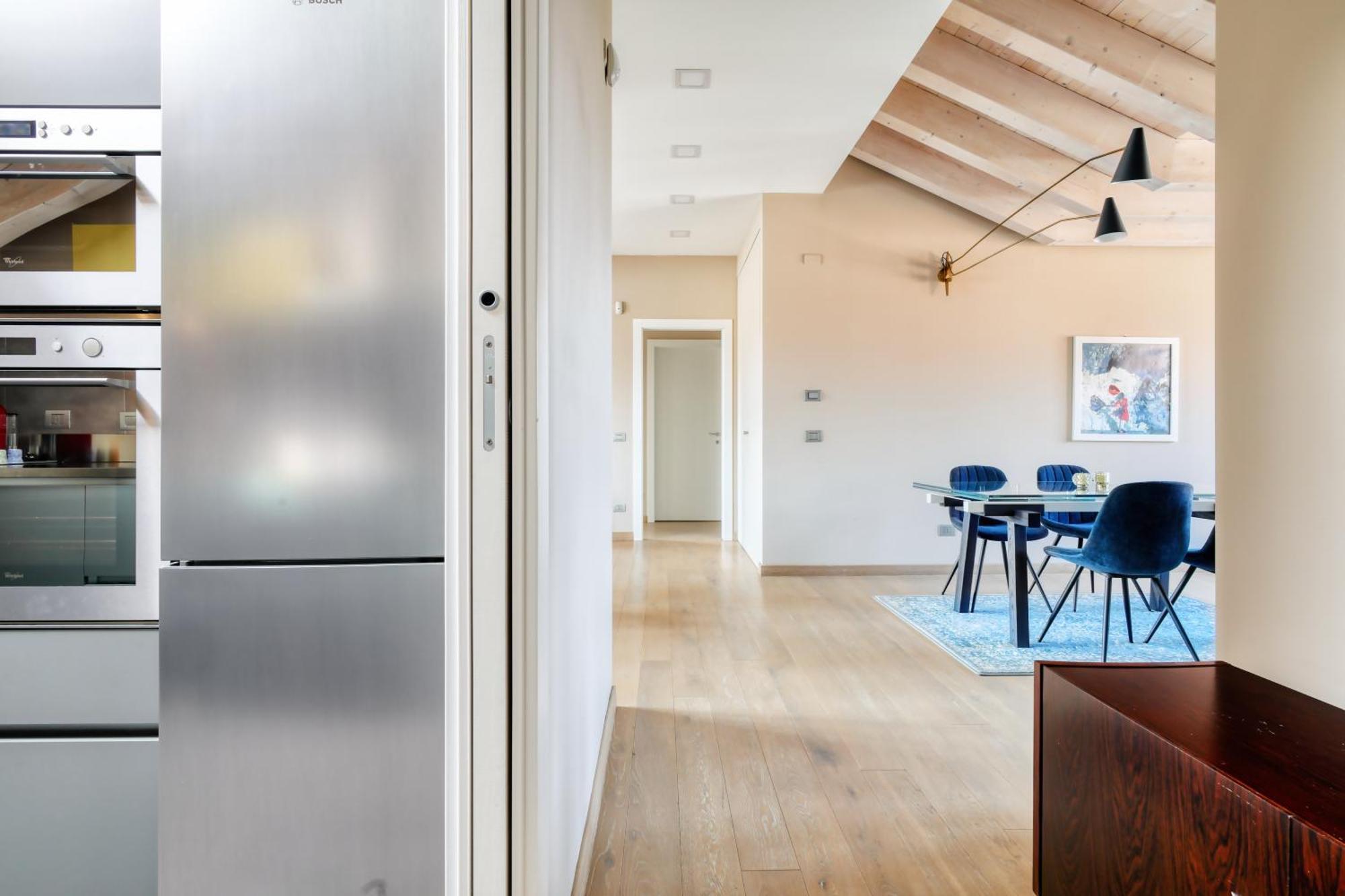 Joivy Elegant With Parking And Balcony Apartment