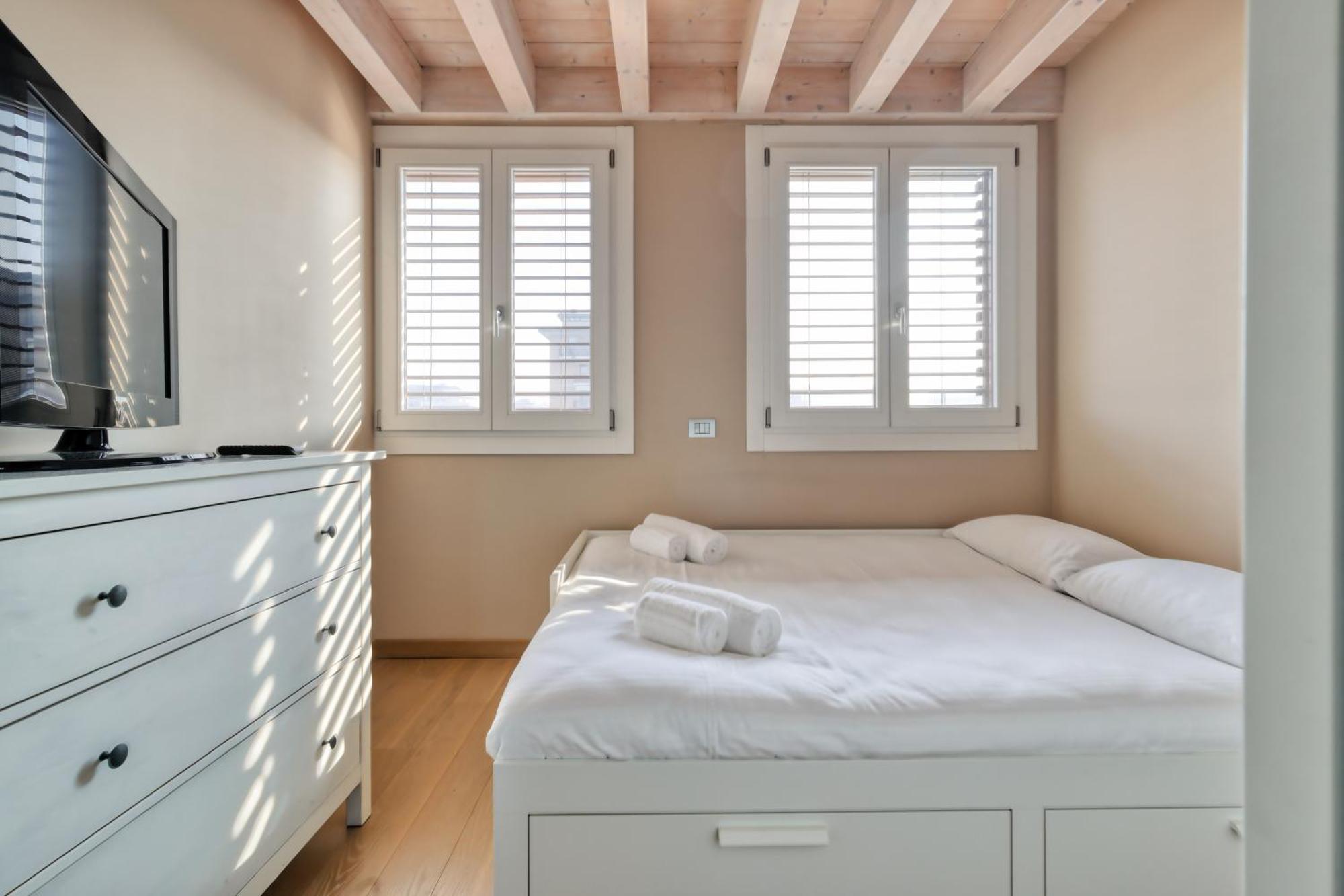 Apartment Joivy Elegant With Parking And Balcony Mailand
