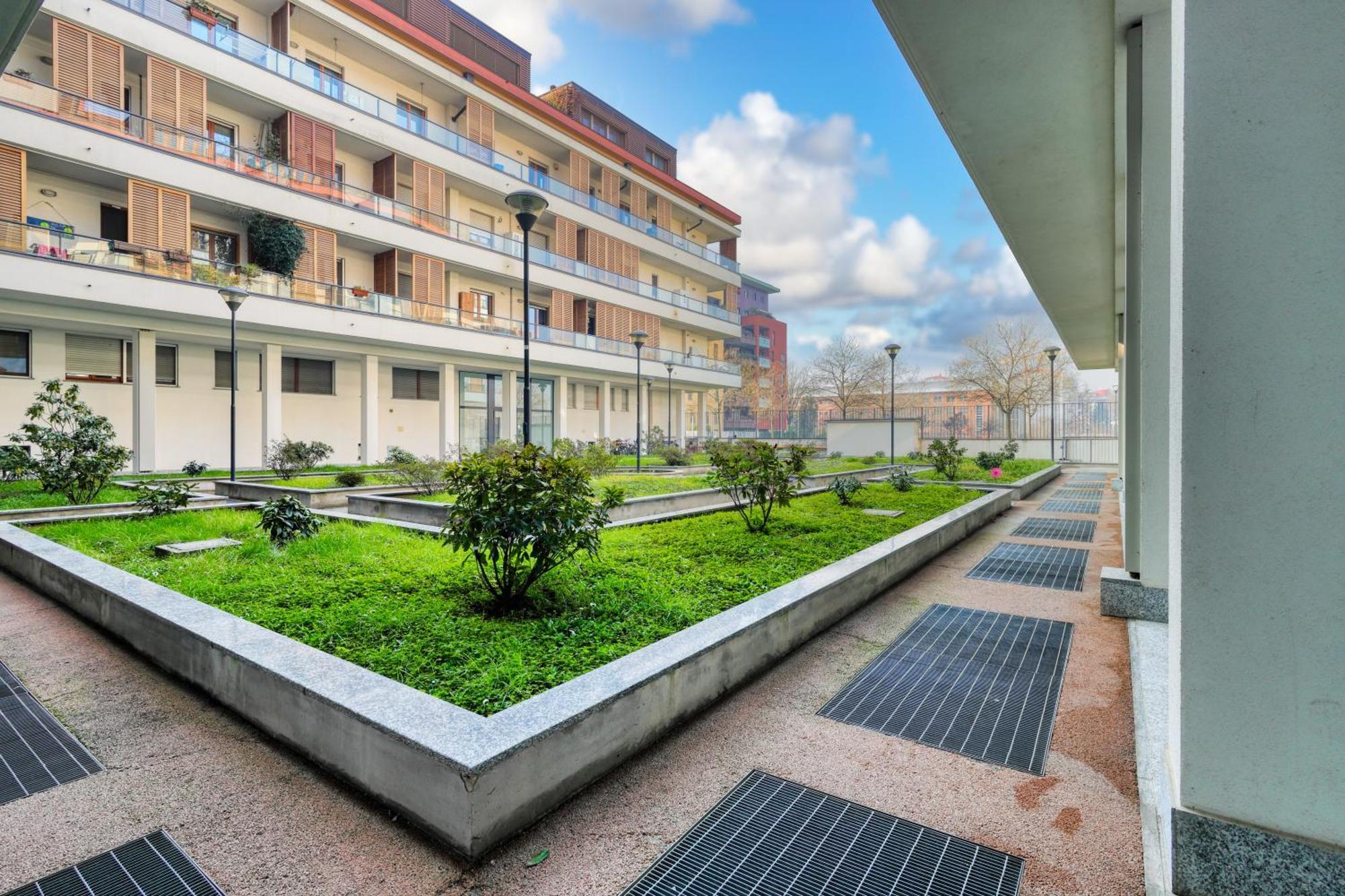 Apartment Joivy Elegant With Parking And Balcony Mailand