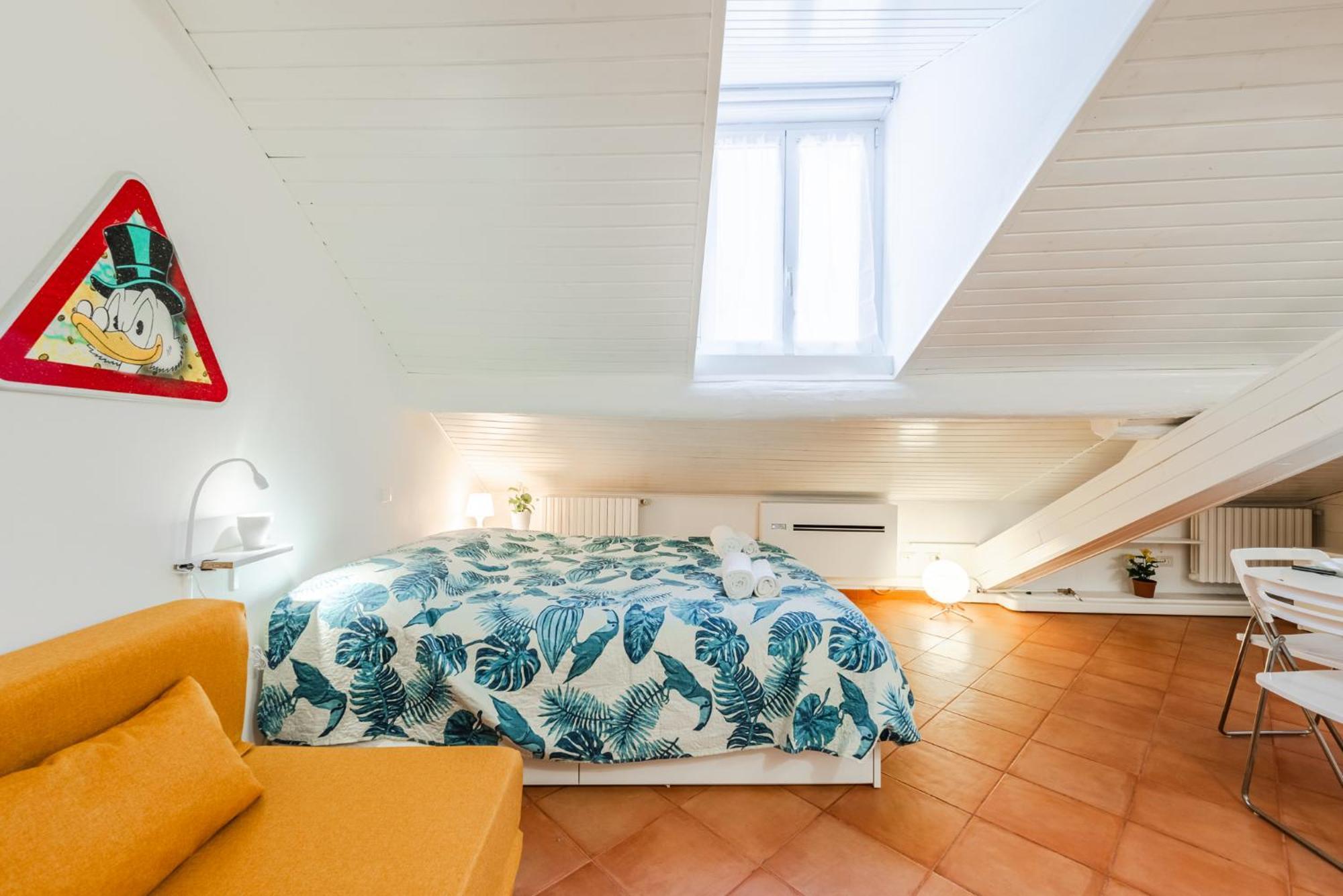The White Jungle - San Babila Attic * Mailand