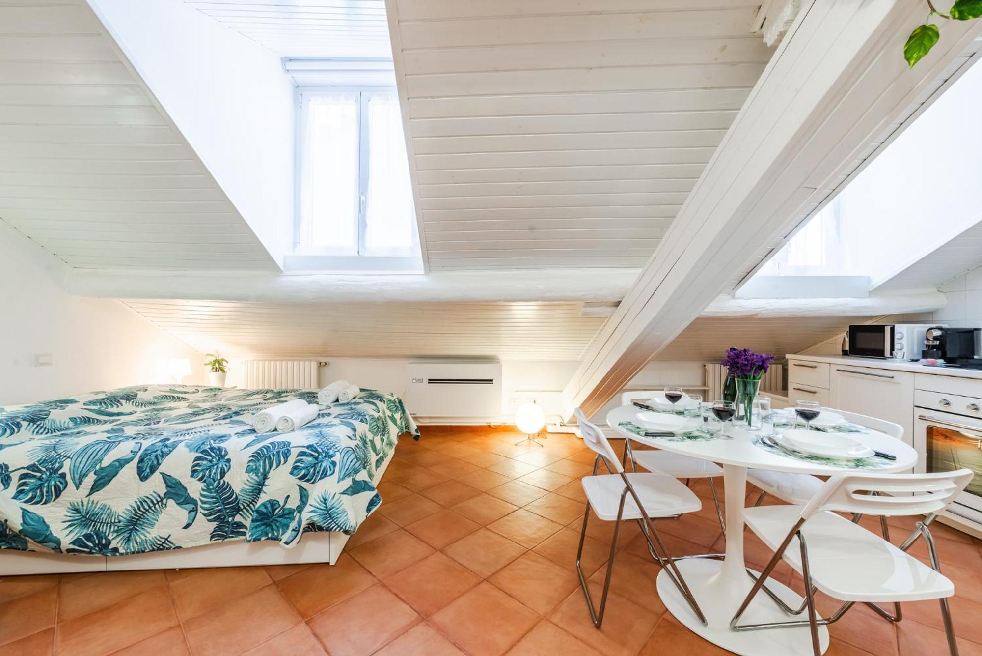 Apartment The White Jungle - San Babila Attic Mailand