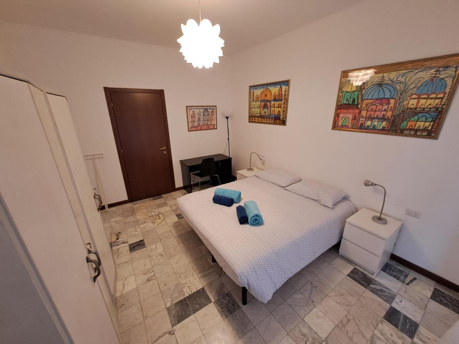Comfortable And Spacious In Apartment