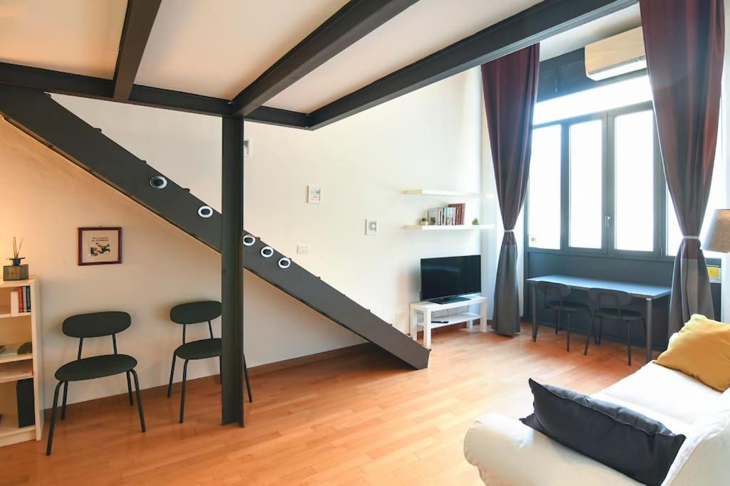 Corso Vercelli Splendido Loft Apartment *