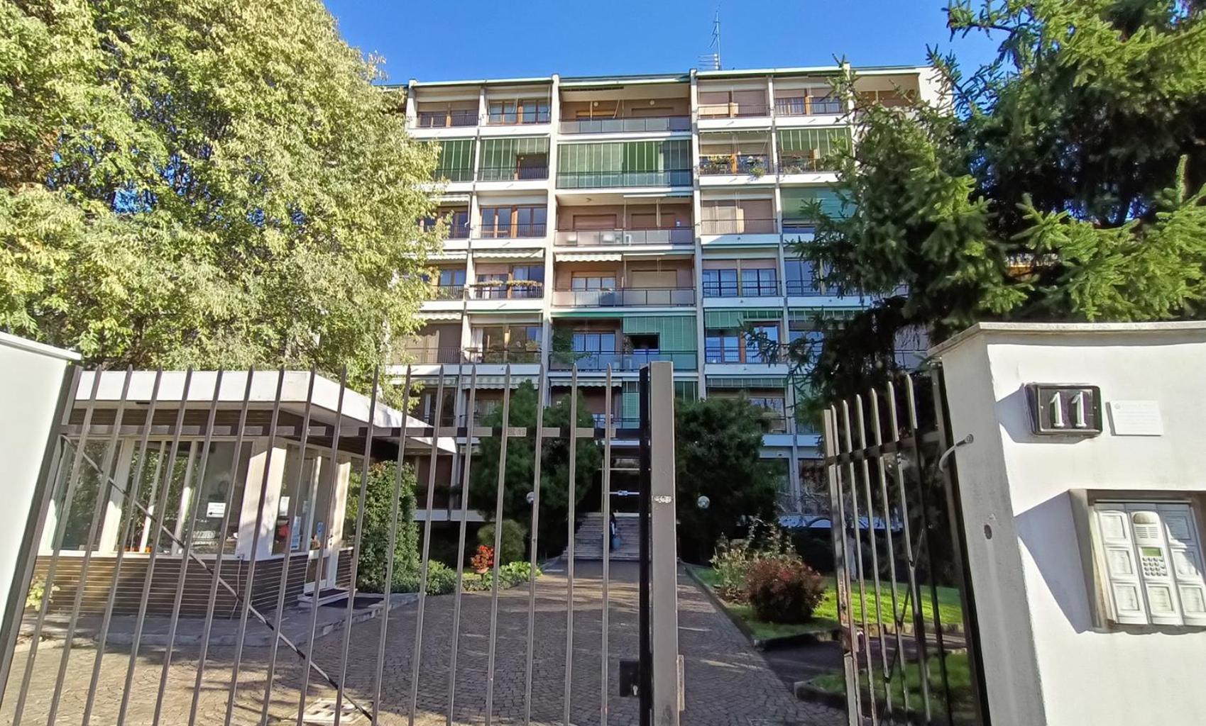 Apartment Sahi - Via Dei Ciclamini Mm1 Primaticcio, Stadio San Siro, Ospedale San Carlo Milan