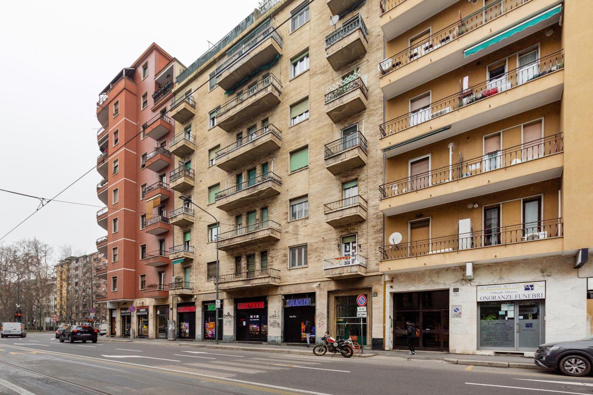 Corsica Huge Terrace Flats Apartment Mailand