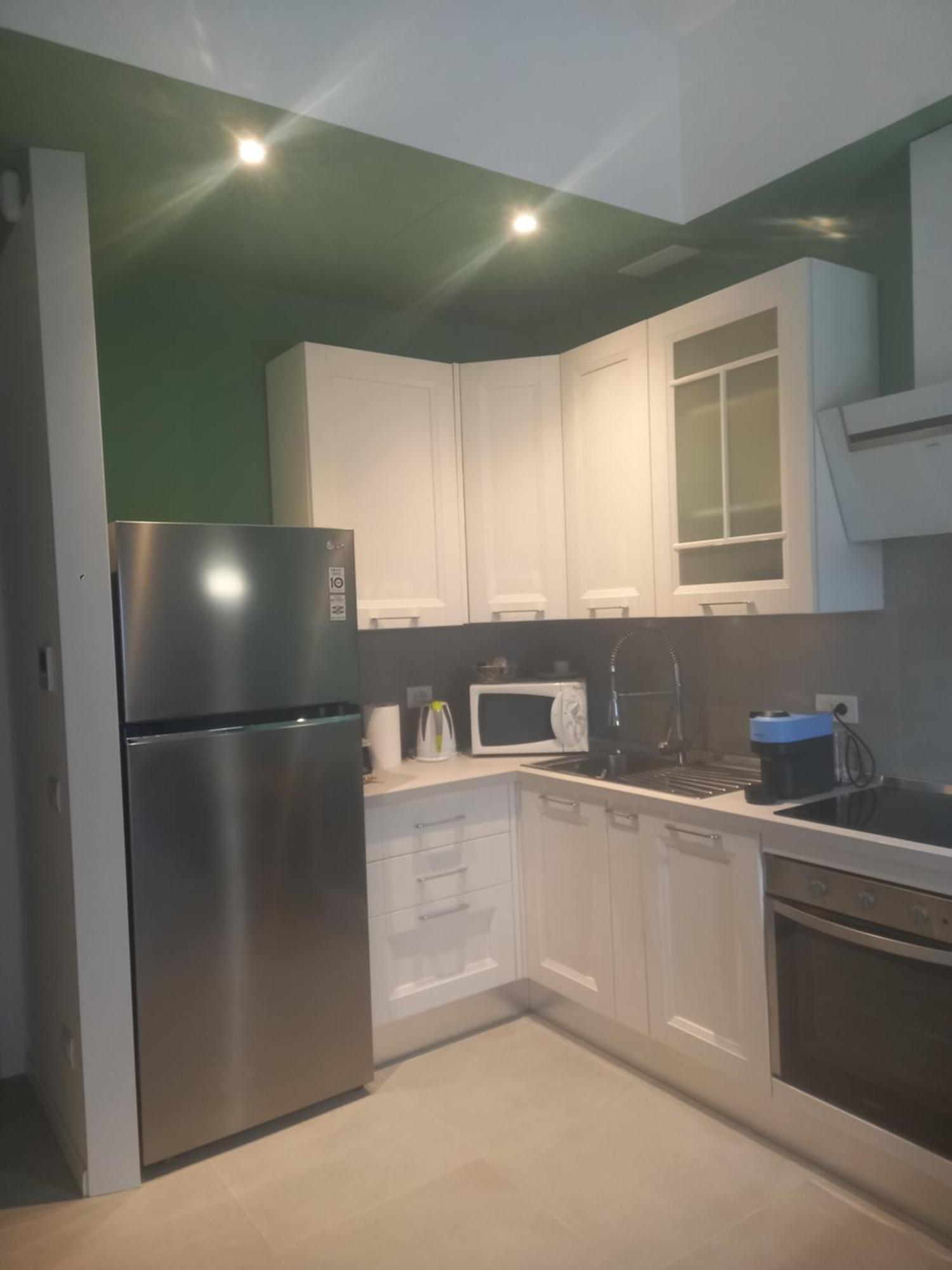 Apartment Corso Lodi 6 Milano Porta Romana - Bellissimo Nuovo Appartamento Con 2 Camere Da Letto E Due Bagni - Beautiful Newly Decorated 2 Bedrooms 2 Bathrooms With Free Parking Per Selected Qualifying Rate - Metro Subway Porta Romana 6 Minutes To Duomo Cathed Milan